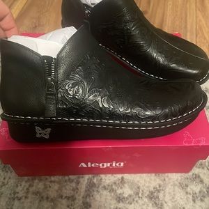 Alegria Women’s Leather ankle boots